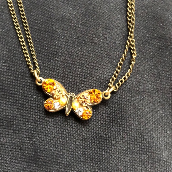 Butterfly necklace - Picture 2 of 2